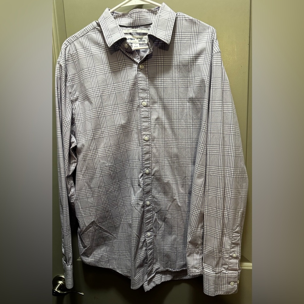 Old Navy Size XL Purple/White Plaid Slim Fit Shirt Pre-owned